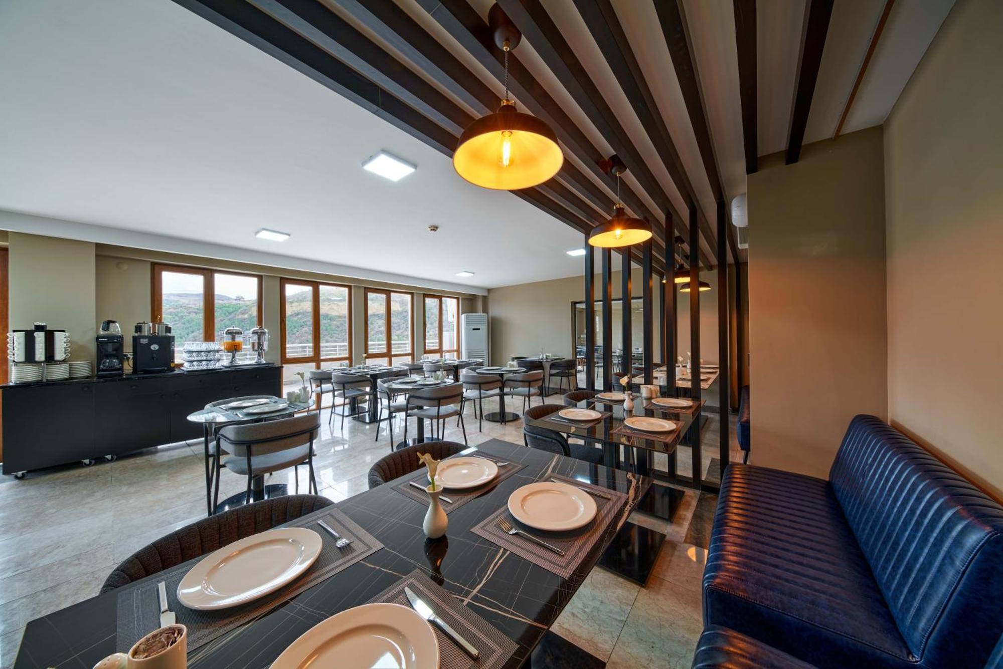 Rest By Dedeman Karabuek Hotel Exterior photo